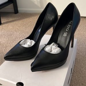Worn Once. Genuine Leather . Aldo Black pointy Heals